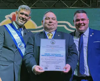 RICHARD BARREIRO RECIBE ORDEN DIEGO BAUSTISTA URBANEJA 1