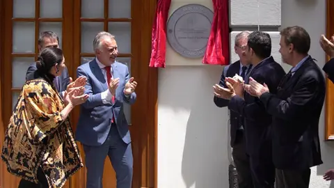 Mexico-Torres homenaje exilio 1