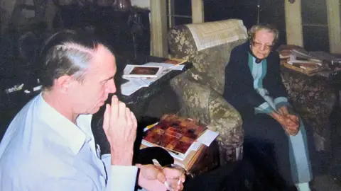 1.Gumersindo en casa de Loynaz