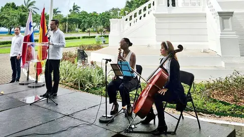 Panama-Homenaje Embajada 1