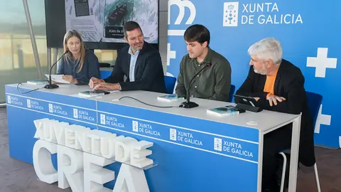 O conselleiro de Cultura, Lingua e Xuventude, José López Campos, participa na presentación do libro Alén da neboa