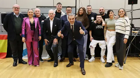 Liechtenstein-CoÃÅnsul General Francisco Rabena, Conselleiro Empleo, Comercio y EmigracioÃÅn, JoseÃÅ GonzaÃÅlez, Manuel Figueroa, Tania Veiras, Dj RokinÃÉo, Orquesta Panorama, JesuÃÅs Gil