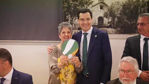 Juanma Moreno-Distincion Terrasa 2