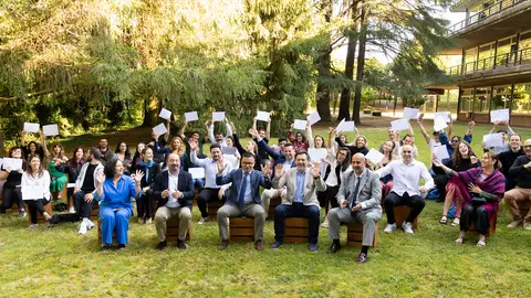 09,00 h.-           O conselleiro de Emprego, Comercio e Emigración, José González, xunto co director de Turismo de Galicia, Xosé Merelles, a delegada territorial da Xunta na Coruña, Belén do Campo, e o secretario xeral da Emigración, Antonio Rodríguez Miranda, participará no acto de clausura do programa Escolas Abertas 2025. No Centro Superior de Hostalería de Galicia (carretera Santiago-Noia, Barcia, Km 3 A). foto xoán crespo