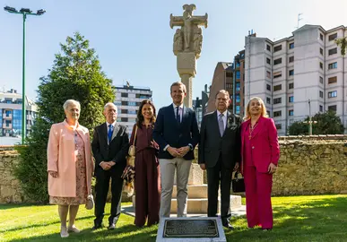 O presidente da Xunta, Alfonso Rueda, participa na inauguración do cruceiro galego doado pola Asociación Día de Galicia e na celebración do Día de Galicia en Asturias. Palacio Villa Magdalena - Hotel Reconquista (Oviedo), 14/09/25.