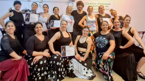 22.Alumnas del curso de estilizada