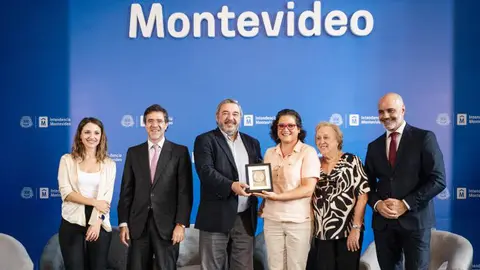 Uru.Distincion Casal Catala