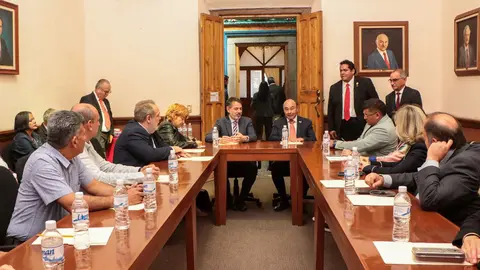 Mexico-Embajador colectividad Potosi 1