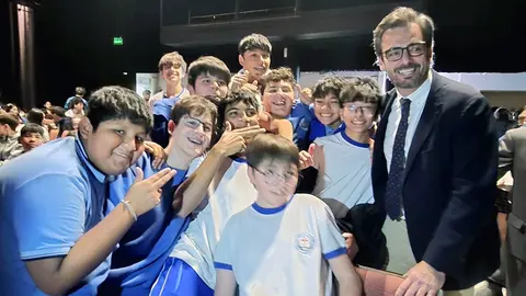 En Santiago Apostol-Calvo con chicos