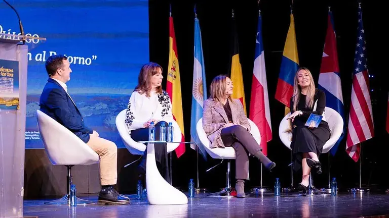 Olaya Romano. Congreso Mundial de Asturianía2