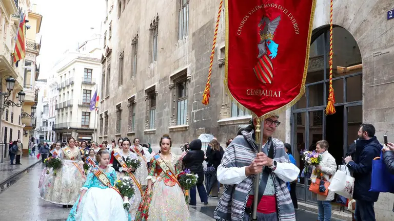 Cevex en Ayuntamiento y Virgen 2025