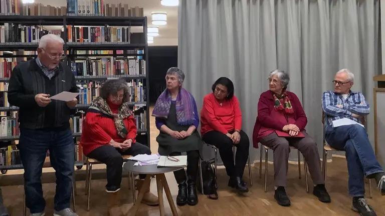 Zurich-Los Escribidores 47