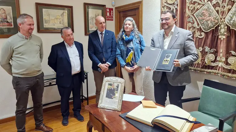 Barbon en Casa Asturias Leon 1