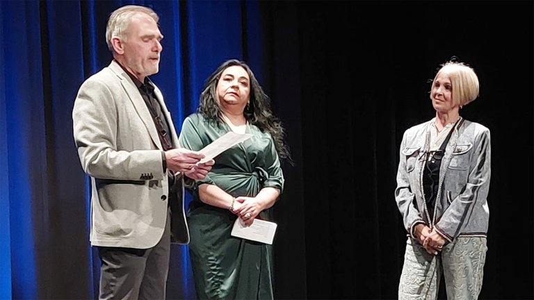 DIRECTOR DE LA OBRA, ACTRIZ Y PRESIDENTA AGEyR