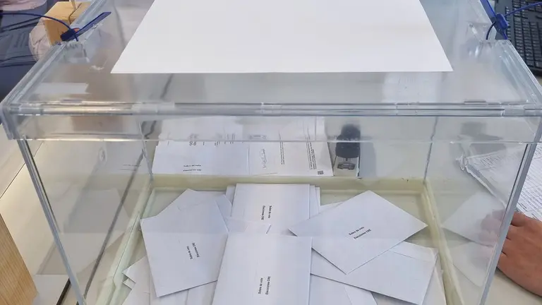 Urna Votación Elecciones CRE de Fráncfort