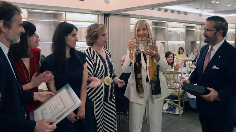 Isabel Perello-Club Periodistas 3