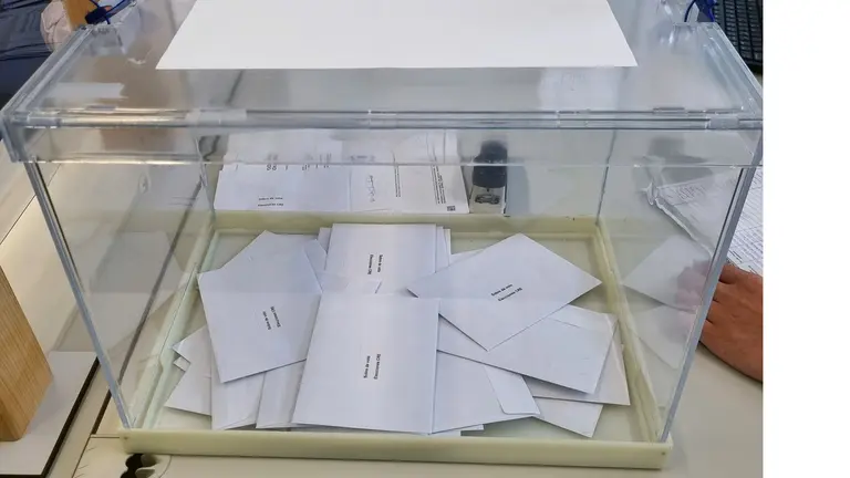 Urna Votacion Elecciones CRE de Francfort