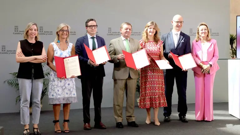 Gago-Firma becas exterior 3