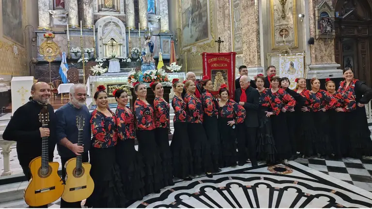 Coro Luna y Candela y ballet Luna Rociera