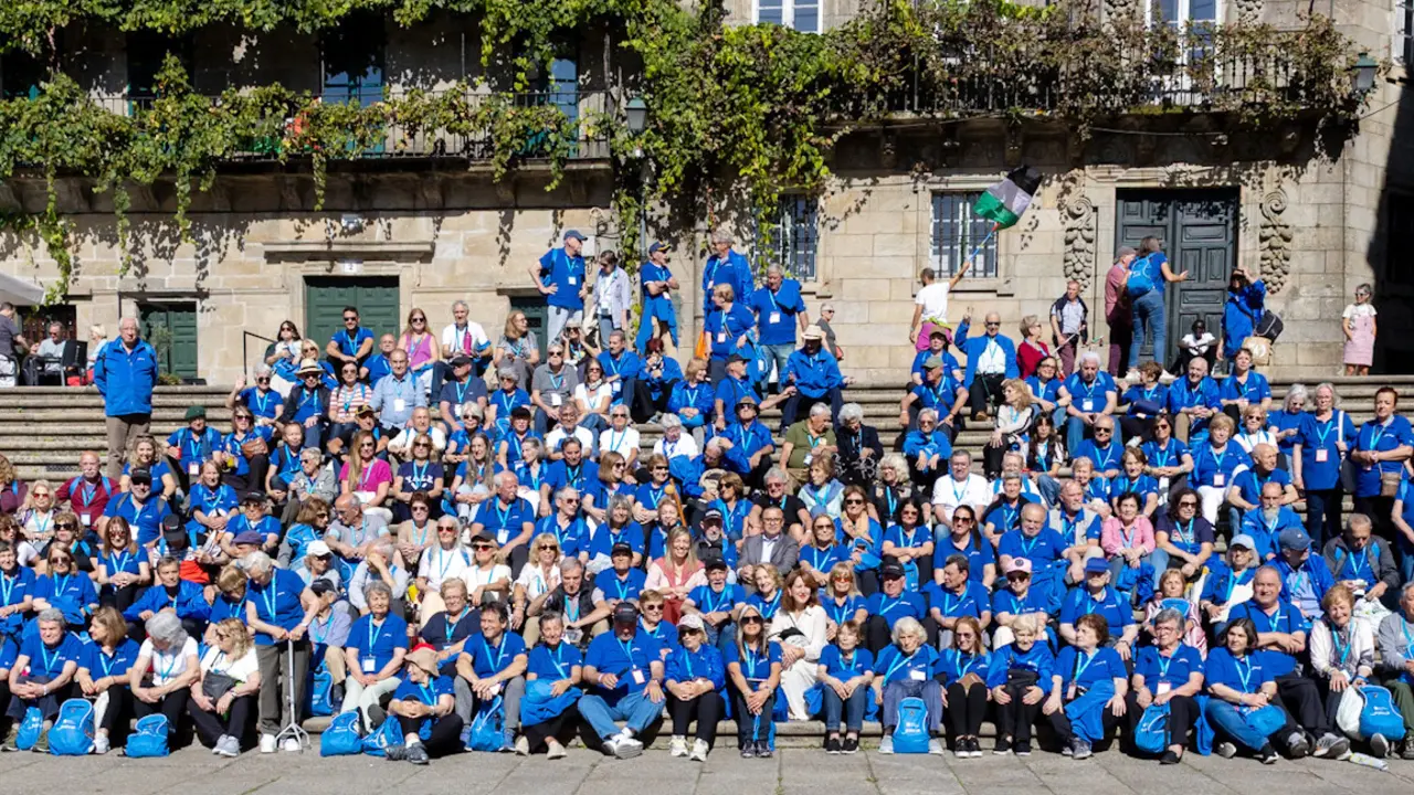 13,15 h.-          O conselleiro de Emprego, Comercio e Emigración, José González, acompañado polo secretario xeral da Emigración, Antonio Rodríguez Miranda, recibirá os participantes da última edición do programa Reencontros con Galicia. Na praza da Quintana. foto xoán crespo