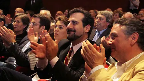  L&oacute;pez Pereira, nuevo presidente del PP en Argentina, entre los m&aacute;ximos dirigentes del partido.