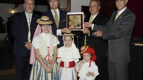 HCV DIA DE CANARIAS 2016 PORT