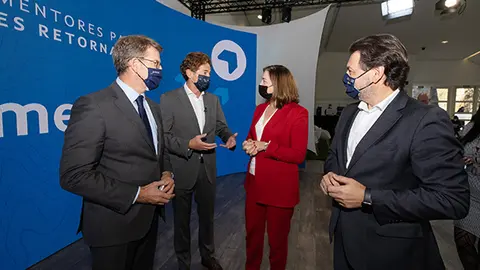 O presidente da Xunta, Alberto Núñez Feijóo, acompañado do secretario xeral para a Emigración, Antonio Rodríguez Miranda, participa no encontro Retorno Emprendedor: Programa Merlo. Cidade da Cultura - Edificio CINC (Santiago de Compostela), 26/10/2021