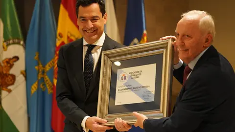 Dia de Galicia en Asturias-Juanma Moreno 2