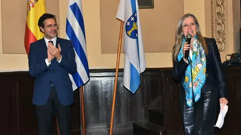 Uru-Centenario CG-emb-elvira