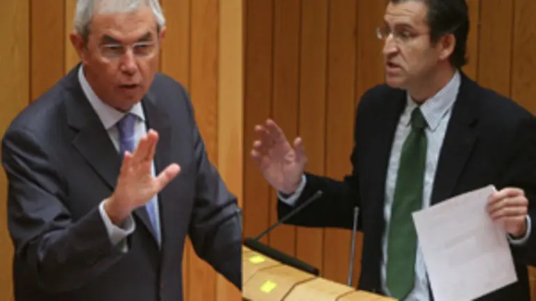 P&eacute;rez Touri&ntilde;o (izda.) se enfrent&oacute; a N&uacute;&ntilde;ez Feij&oacute;o (dcha.) en el debate que se celebr&oacute; en el Parlamento gallego sobre su viaje a M&eacute;xico y Cuba.