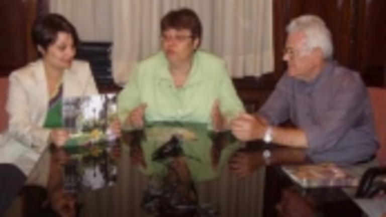 Soneira anima a los emigrantes a votar el 9-M para que demuestren su potencial