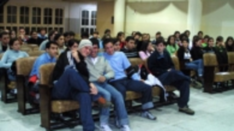 J&oacute;venes argentinos preparan el viaje a Galicia.