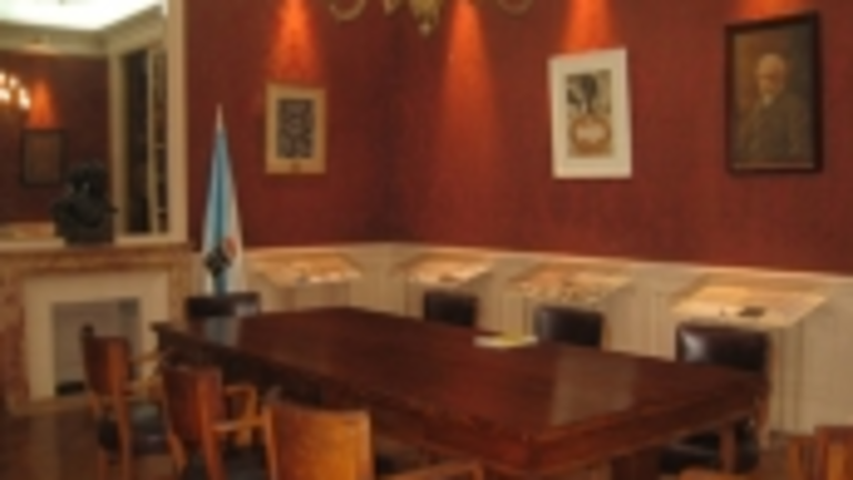 Vista de la sala dedicada a Manuel Cao Turnes, en el MEGA.