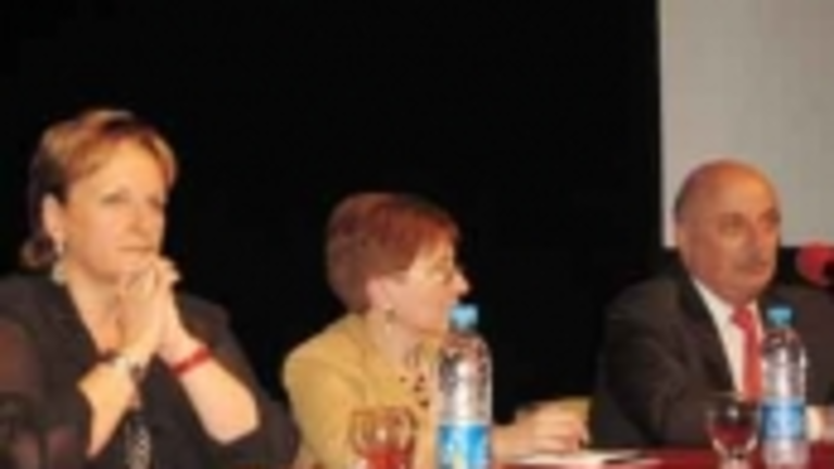 Mar&iacute;a Xos&eacute; Porteiro, Mar&iacute;a Rosa Lojo y H&eacute;ctor Fern&aacute;ndez, en la jornada inaugural.