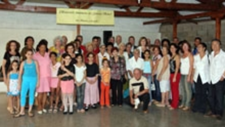  Bayona y Gonz&aacute;lez, con los socios de la Casa Balear de La Habana.