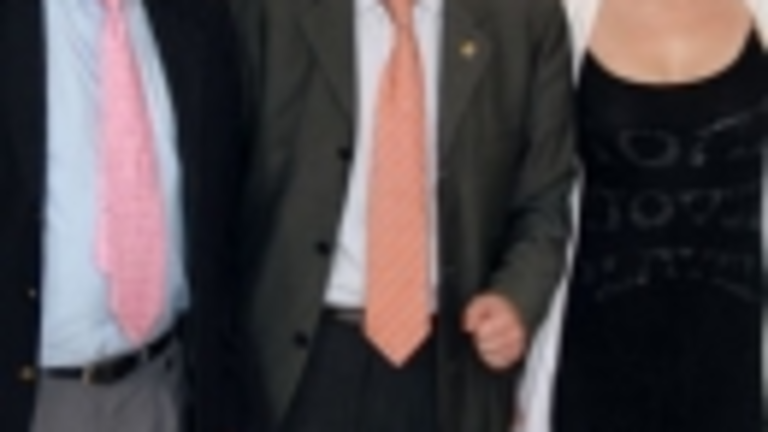  Bayona y Gonz&aacute;lez se reunieron con el c&oacute;nsul general de Espa&ntilde;a.