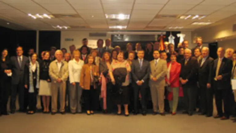  Fern&aacute;ndez Mato mantuvo un encuentro con dirigentes de la colectividad gallega.