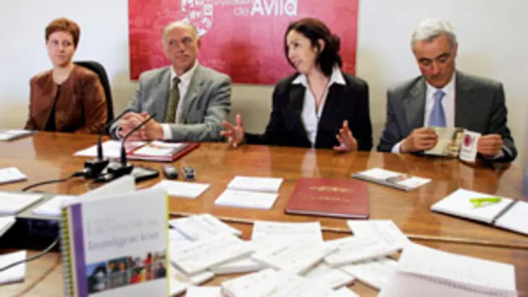  La Diputación de Ávila presentó la Guía de la Inmigración elaborada por el area de Familia e Igualdad.