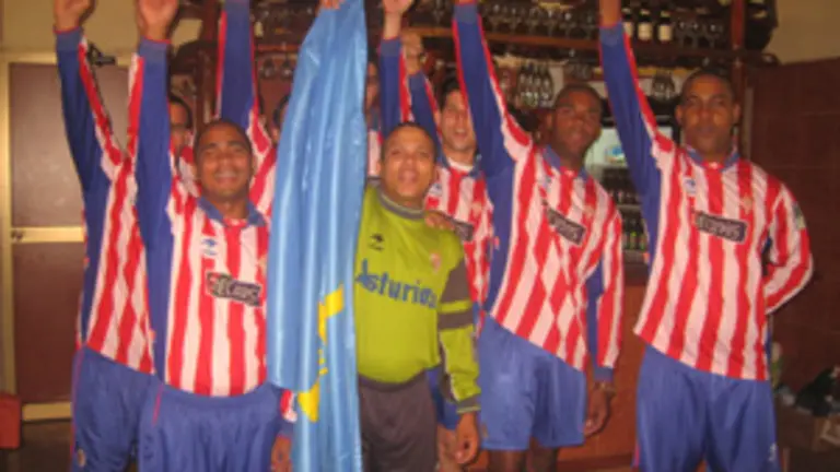  La &lsquo;Juventud Asturiana&rsquo;, con los colores del Sporting, se comprometi&oacute; a repetir los logros de anta&ntilde;o.