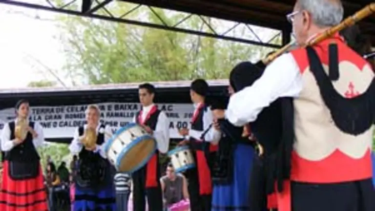  El grupo de Gaitas Celta puso el toque &lsquo;enxebre&rsquo; con sus notas.