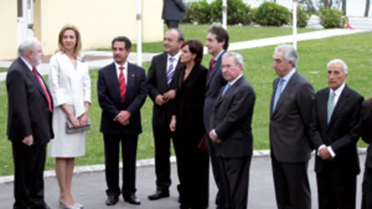 La Infanta Cristina, con las autoridades.