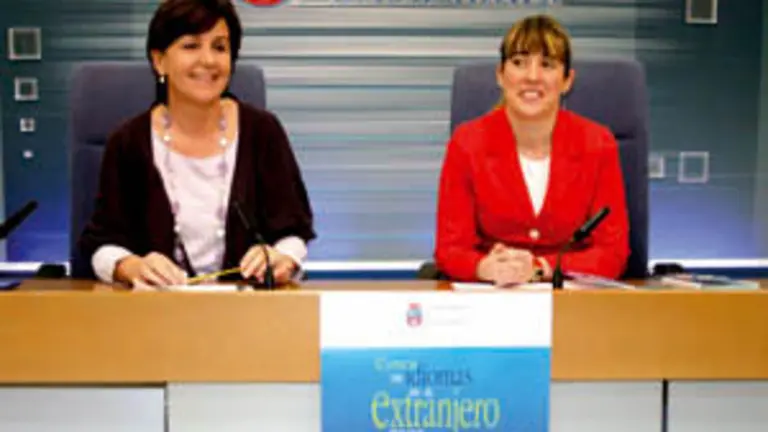 Dolores Gorostiaga y Eugenia de Diego, en la presentación.