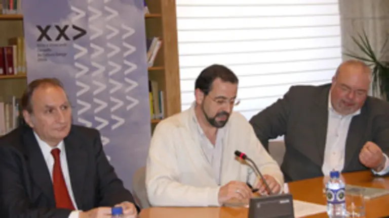  De izda. a dcha., Antonio Requeni, Enrique Monteagudo y Luis G. Tosar.