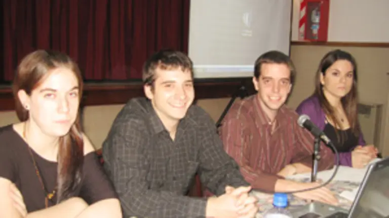  Los responsables de la Comisi&oacute;n, durante el acto de presentaci&oacute;n del Encuentro.