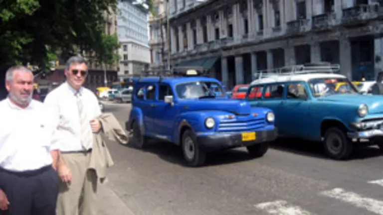  El viceconsejero Valent&iacute;n Ru&iacute;z, durante la visita a La Habana Vieja, en noviembre del pasado a&ntilde;o.