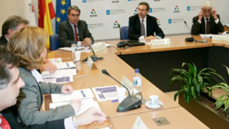  El conselleiro de Econom&iacute;a presidi&oacute; la reuni&oacute;n.