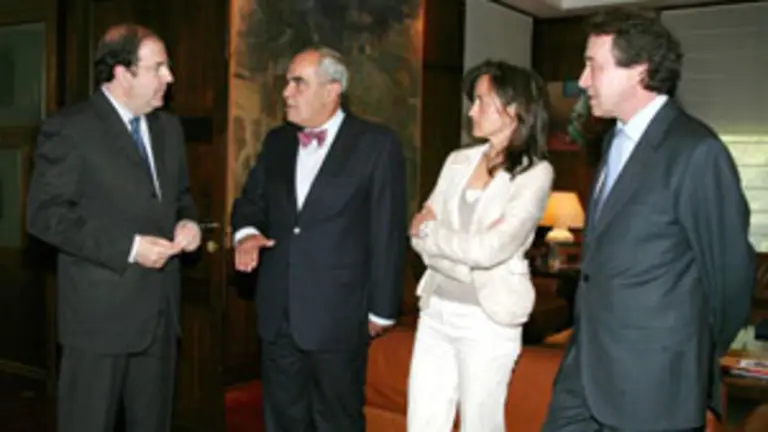 Vicente Herrera, recibe al embajador de Portugal José Filipe Moraes.