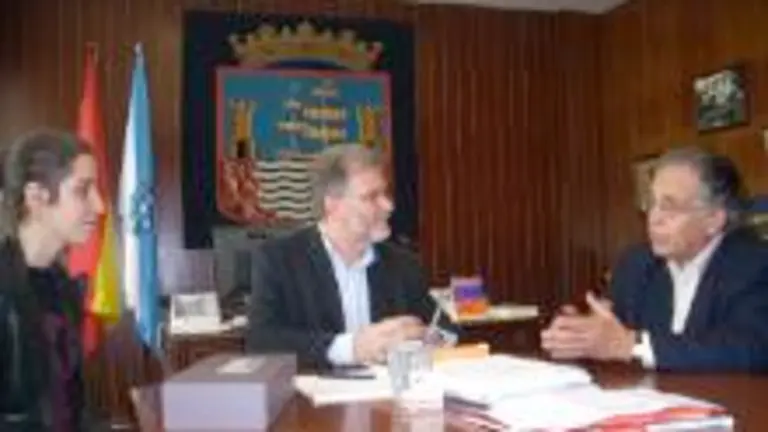  Moure hizo hincapi&eacute; en la extensa producci&oacute;n de Picallo durante su exilio en Chile.