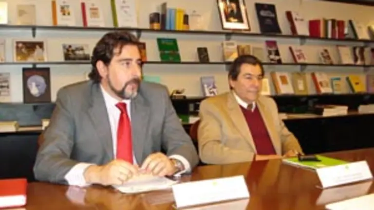  P&eacute;rez Santiago y Evaristo Oro&ntilde;a.