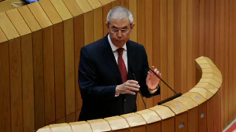  Touri&ntilde;o compareci&oacute; en el Parlamento a petici&oacute;n propia.